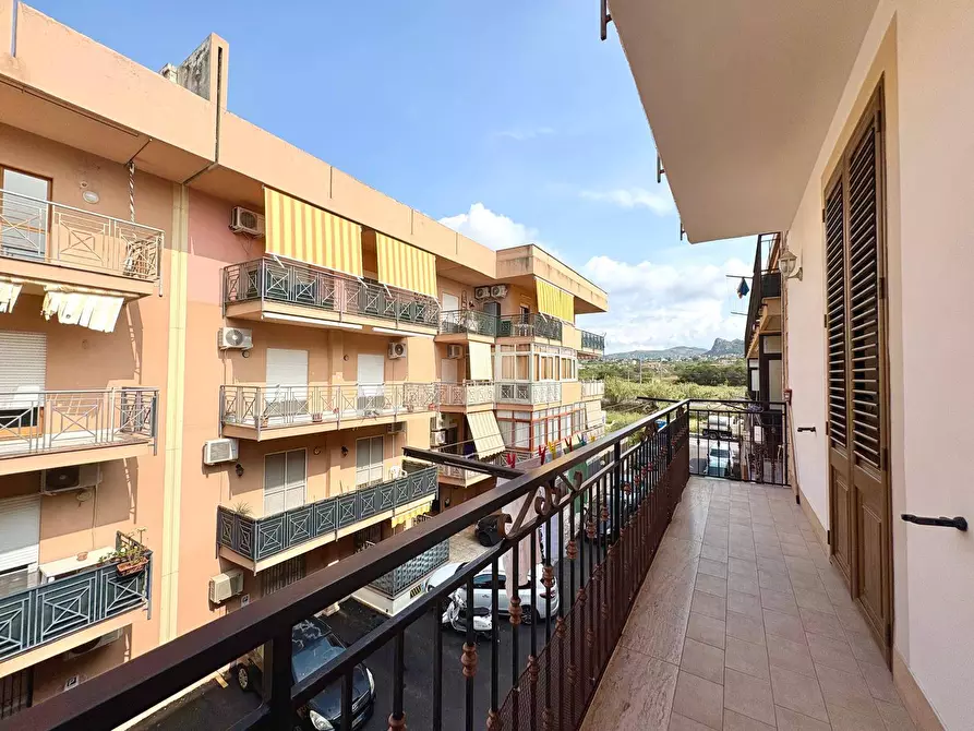 Immagine 22 di Appartamento in vendita  in Via Francesco Ingrassia a Altavilla Milicia