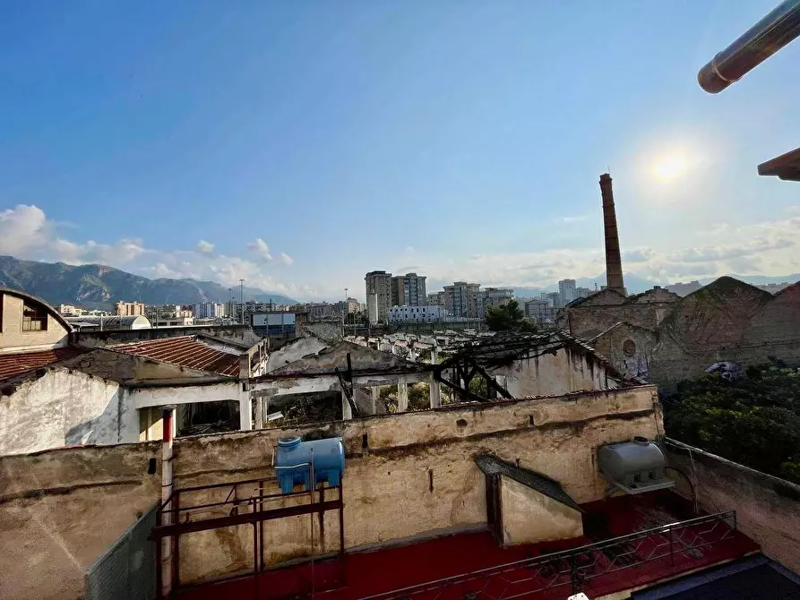 Immagine 15 di Appartamento in vendita  in Piazza Scaffa 17 a Palermo