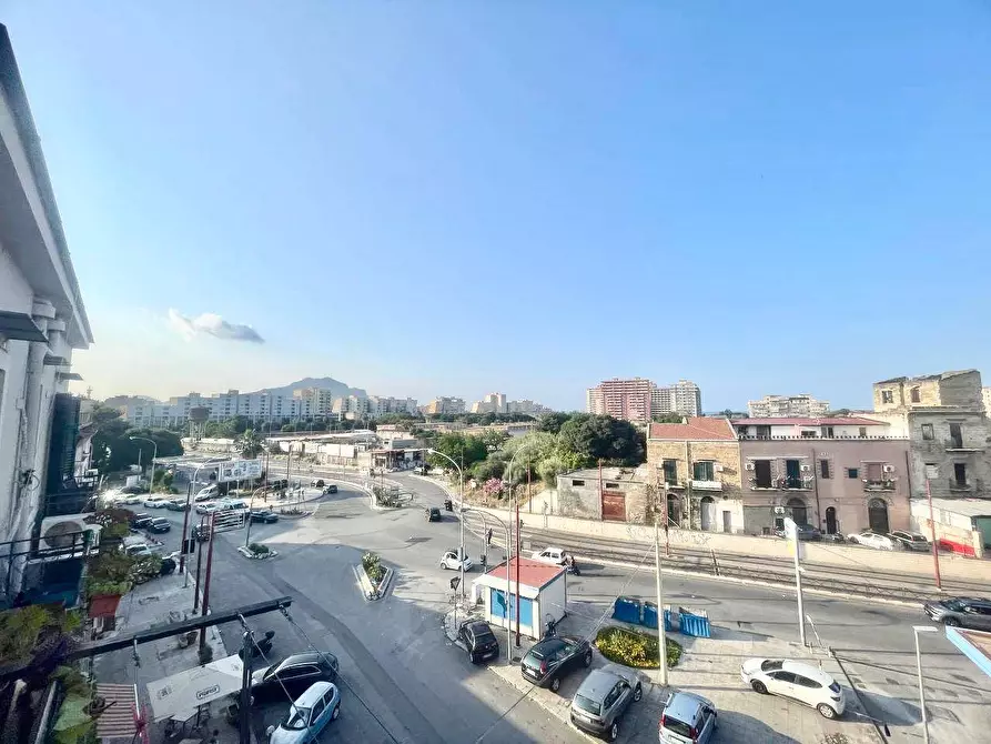 Immagine 16 di Appartamento in vendita  in Piazza Scaffa 17 a Palermo