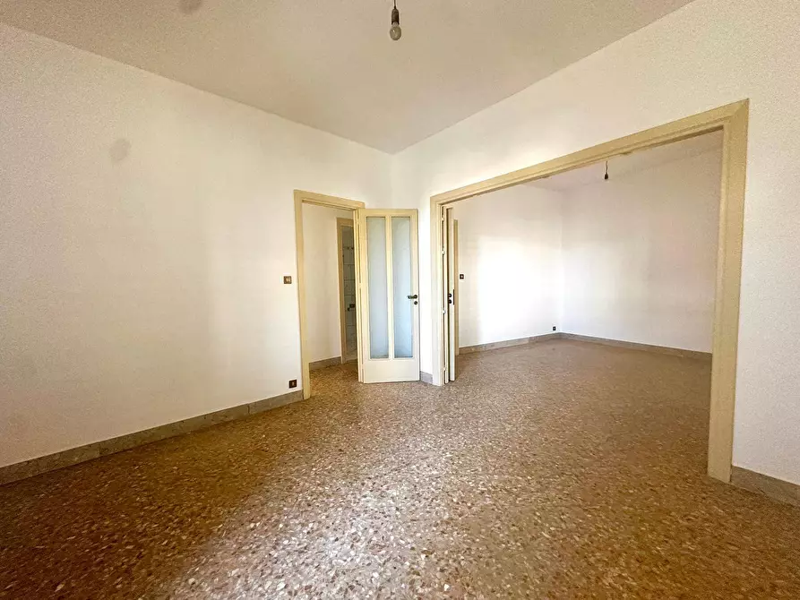 Immagine 5 di Appartamento in vendita  in via Giuseppe Garibaldi 41 a Palermo