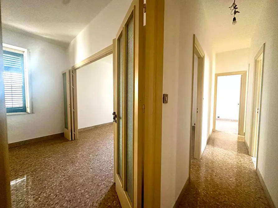 Immagine 9 di Appartamento in vendita  in via Giuseppe Garibaldi 41 a Palermo