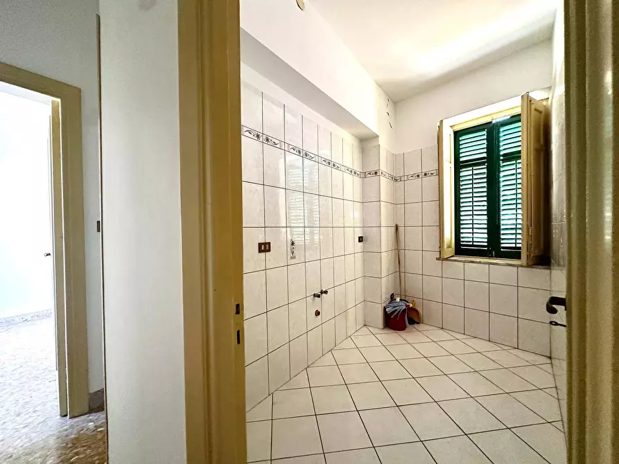 Immagine 16 di Appartamento in vendita  in via Giuseppe Garibaldi 41 a Palermo