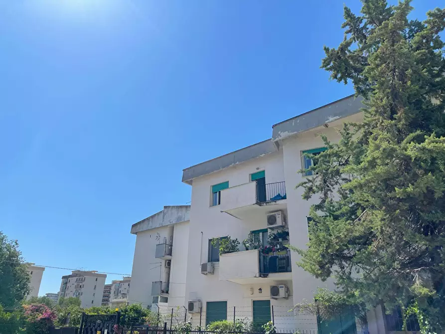 Immagine 2 di Appartamento in vendita  in Via Salvatore Sangiorgi 7 a Palermo