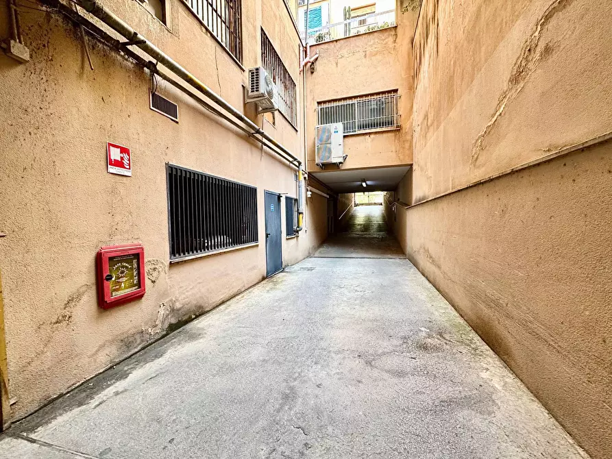 Immagine 5 di Box auto in vendita  in Via Liberta' 54/A a Palermo