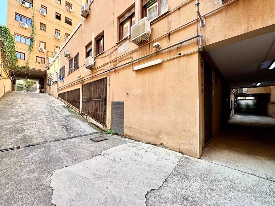 Immagine 9 di Box auto in vendita  in Via Liberta' 54/A a Palermo