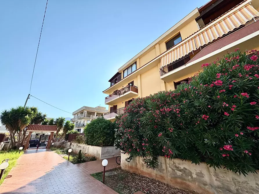 Immagine 19 di Appartamento in vendita  in Via Salvatore Quasimodo 14 a Terrasini