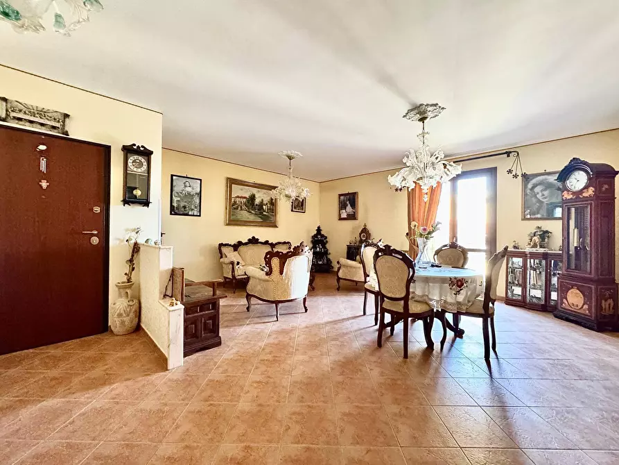 Immagine 2 di Appartamento in vendita  in Via Salvatore Quasimodo 14 a Terrasini