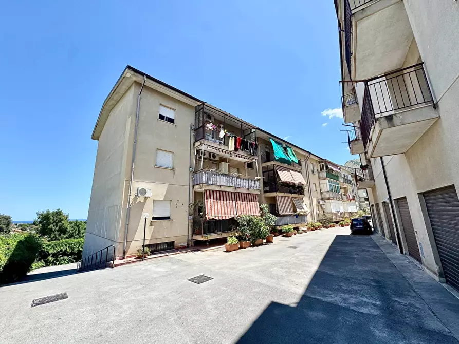 Immagine 3 di Appartamento in vendita  in Via San Benedetto Il Moro 14 a Palermo