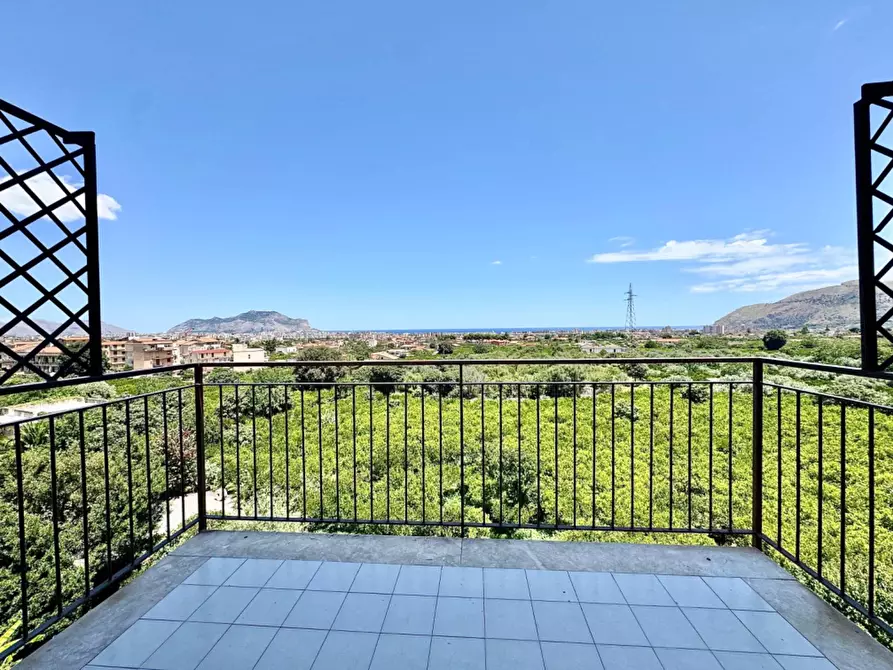 Immagine 7 di Appartamento in vendita  in Via San Benedetto Il Moro 14 a Palermo