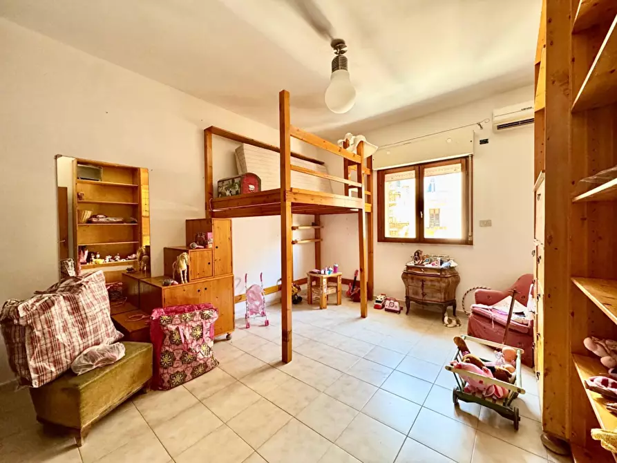 Immagine 10 di Appartamento in vendita  in Via San Benedetto Il Moro 14 a Palermo