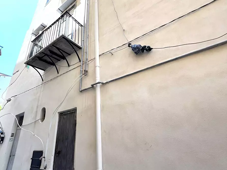 Immagine 3 di Locale commerciale in vendita  in Via porta di castro 34 a Palermo