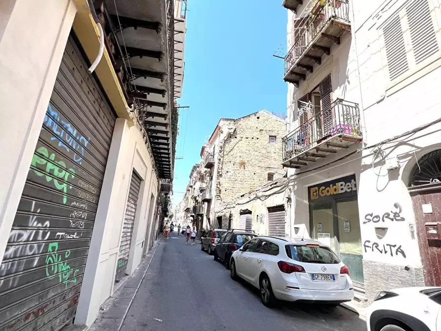 Immagine 4 di Locale commerciale in vendita  in Via porta di castro 34 a Palermo