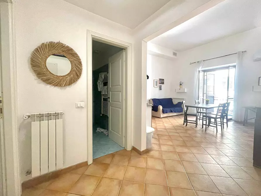 Immagine 12 di Appartamento in vendita  in Via Delle Pergole 97 a Palermo