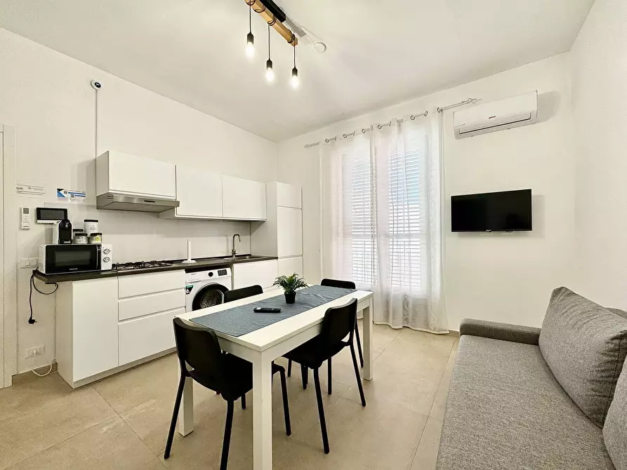 Immagine 13 di Appartamento in vendita  in Via Santa Rosalia 129 a Terrasini