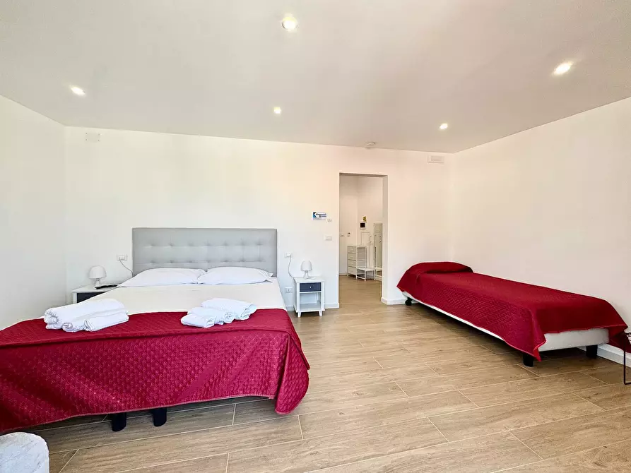 Immagine 22 di Appartamento in vendita  in Via Santa Rosalia 129 a Terrasini