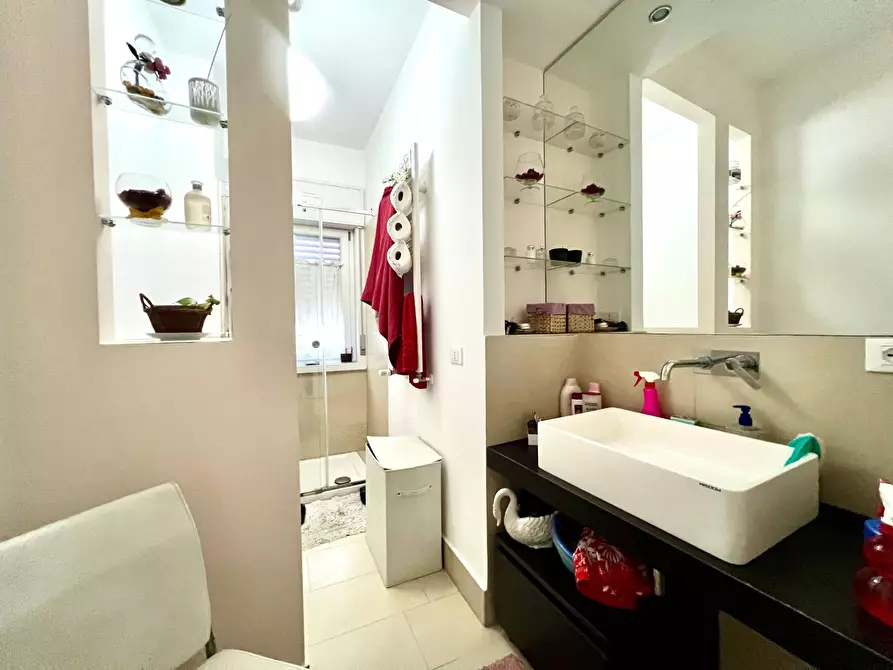 Immagine 13 di Appartamento in vendita  in Via Ippolito Nievo 14 a Palermo