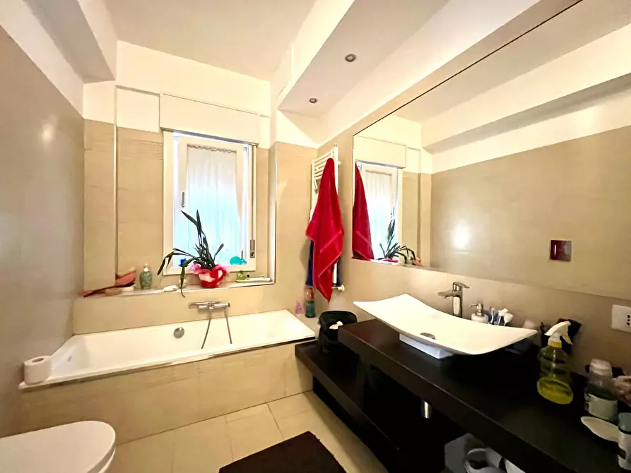 Immagine 15 di Appartamento in vendita  in Via Ippolito Nievo 14 a Palermo