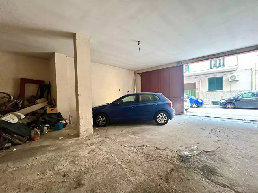 Immagine 4 di Locale commerciale in vendita  in Via Cristoforo Castelli a Palermo