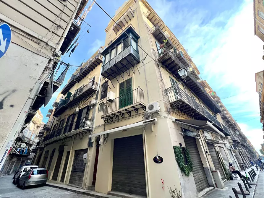 Immagine 32 di Appartamento in vendita  in Via della Loggia 3 a Palermo