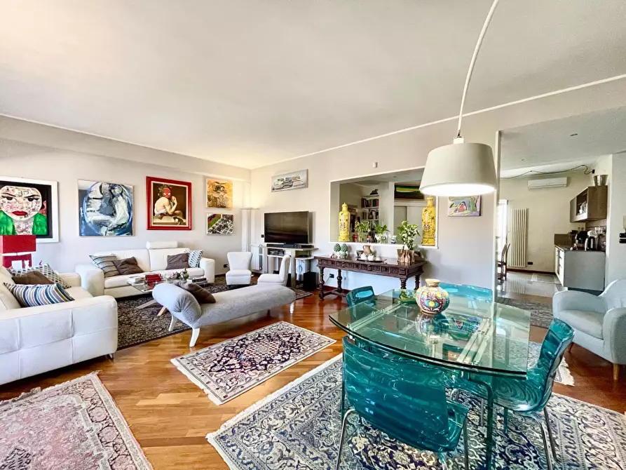 Immagine 2 di Appartamento in vendita  in via antonio pacinotti 64 a Palermo