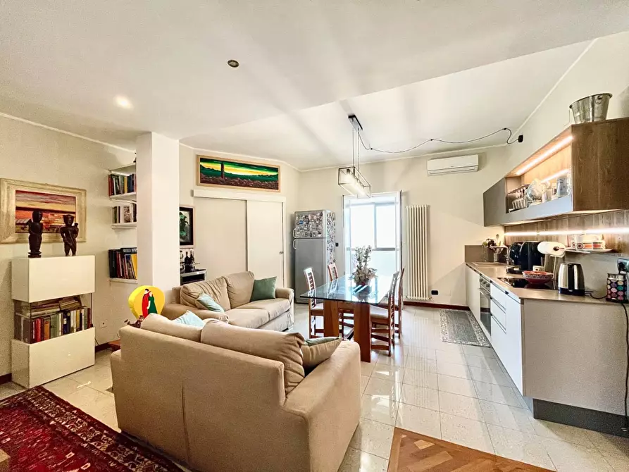 Immagine 8 di Appartamento in vendita  in via antonio pacinotti 64 a Palermo