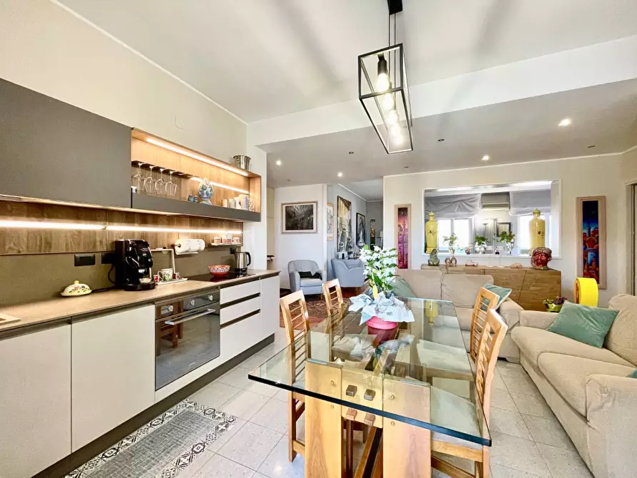 Immagine 10 di Appartamento in vendita  in via antonio pacinotti 64 a Palermo