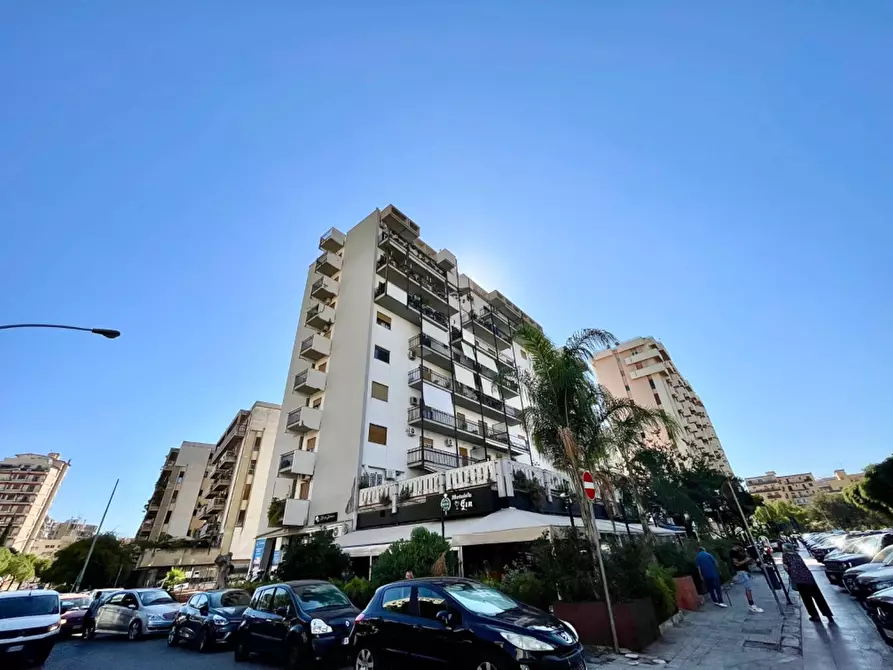 Immagine 30 di Appartamento in vendita  in via antonio pacinotti 64 a Palermo