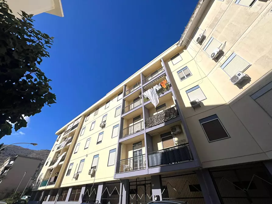 Immagine 1 di Appartamento in vendita  in via assoro 14 a Palermo