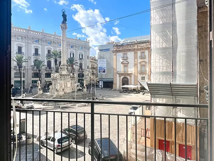 Immagine 17 di Appartamento in vendita  in Piazza San Domenico a Palermo