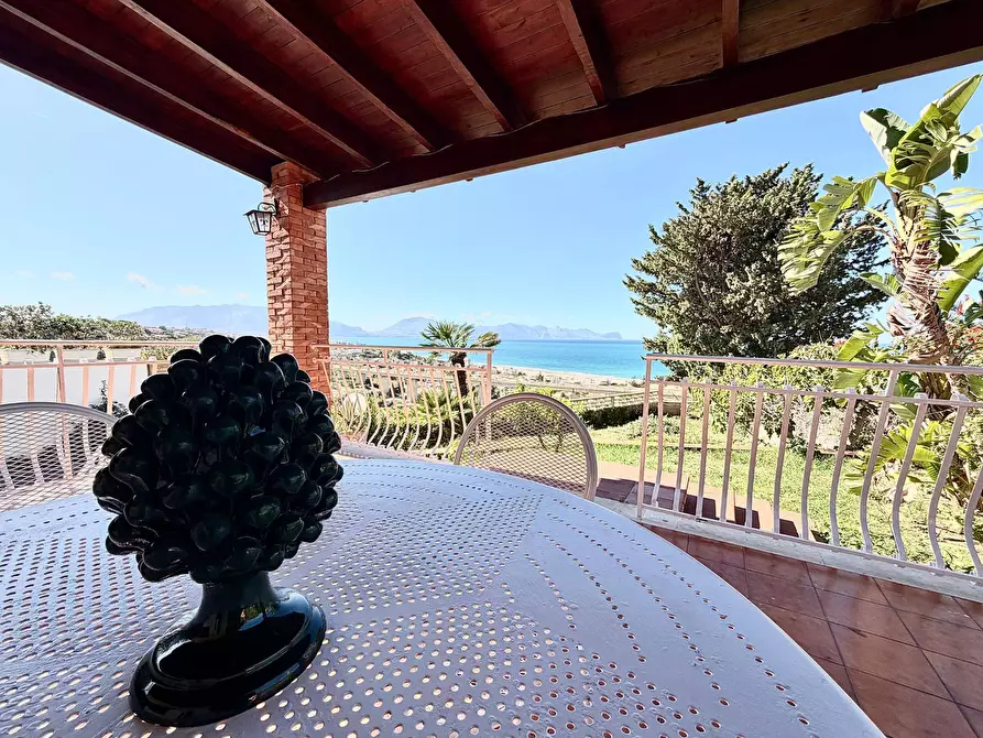 Immagine 2 di Villa in affitto  a Balestrate