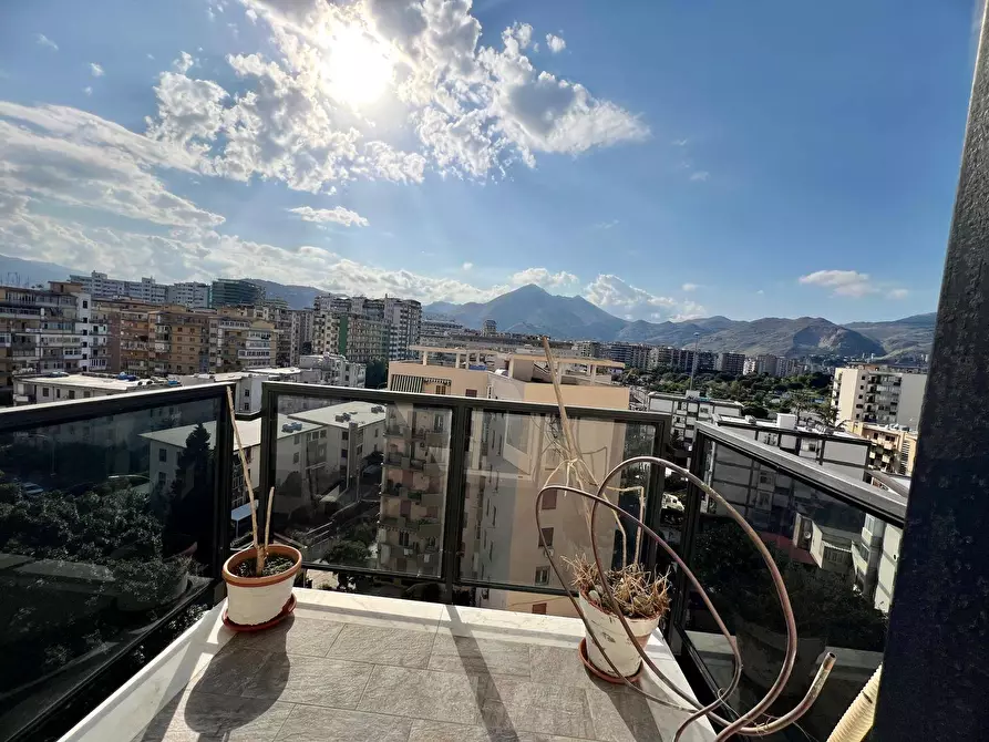 Immagine 10 di Appartamento in vendita  in VIA MARIANO MIGLIACCIO 23 a Palermo