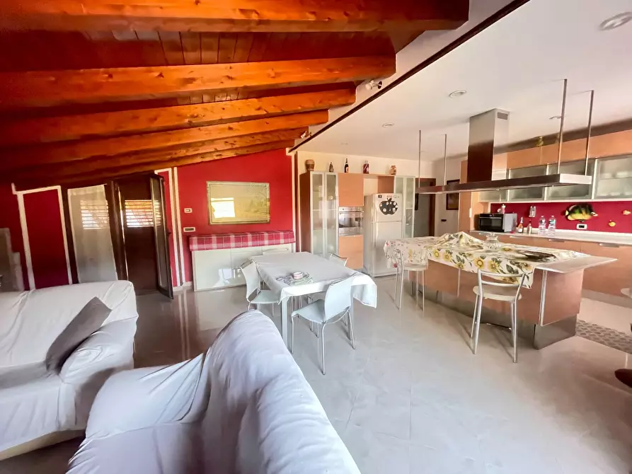 Immagine 4 di Casa semindipendente in vendita  in VIA ESTERNA FONTANA DEL LUPO 8/A a Monreale