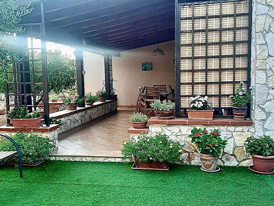 Immagine 11 di Villa in vendita  in Via Calaporro 18 a Terrasini