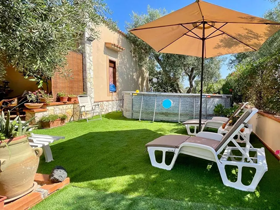 Immagine 1 di Villa in vendita  in Via Calaporro 18 a Terrasini