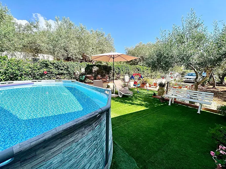 Immagine 2 di Villa in vendita  in Via Calaporro 18 a Terrasini