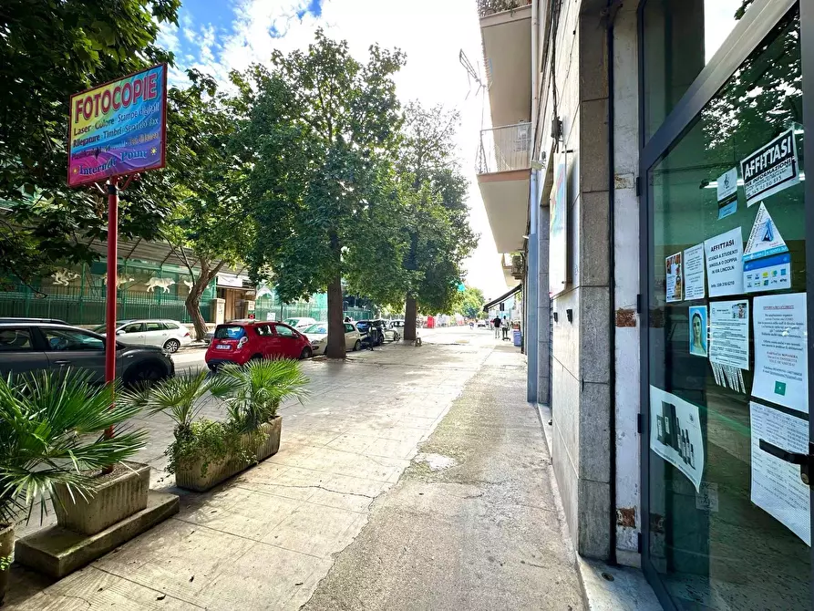 Immagine 9 di Locale commerciale in vendita  in via Archirafi 7/C a Palermo