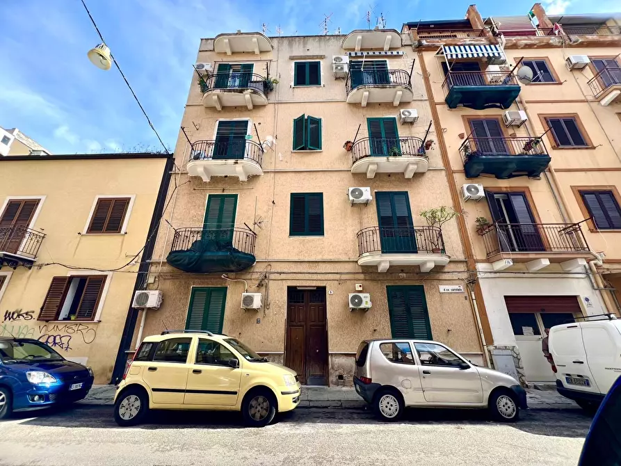 Immagine 2 di Appartamento in vendita  in via domenico cariolato 5 a Palermo