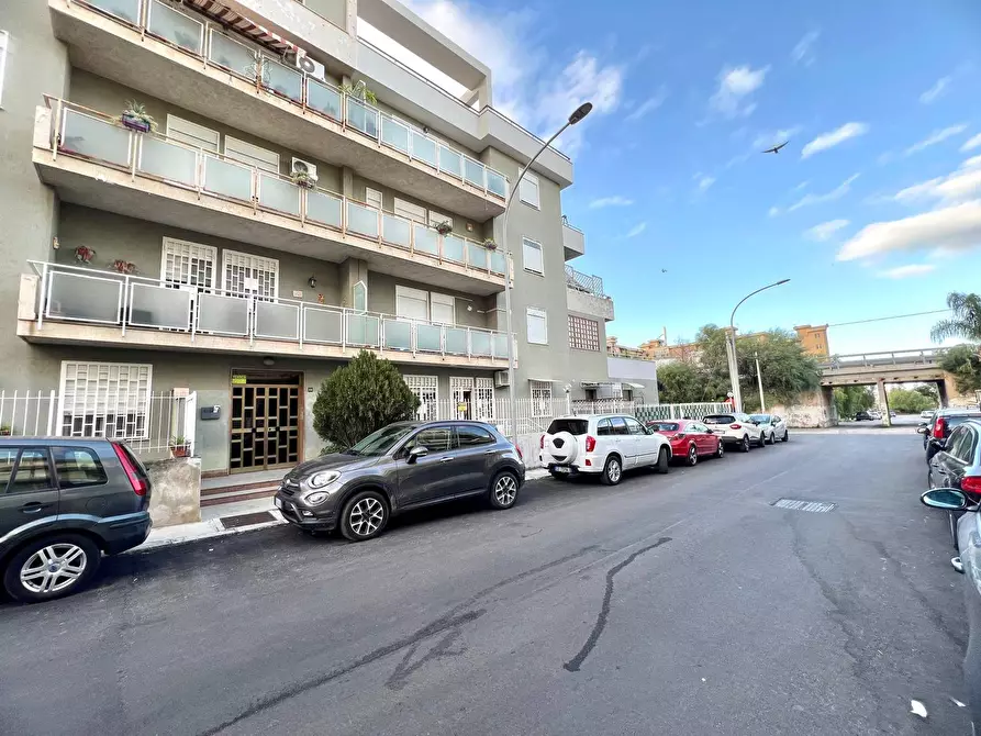 Immagine 15 di Appartamento in vendita  in via Tenente Morici 68 a Palermo