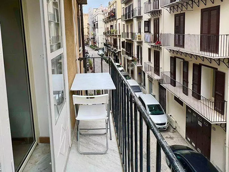 Immagine 3 di Appartamento in vendita  in Via Cassari 87 a Palermo