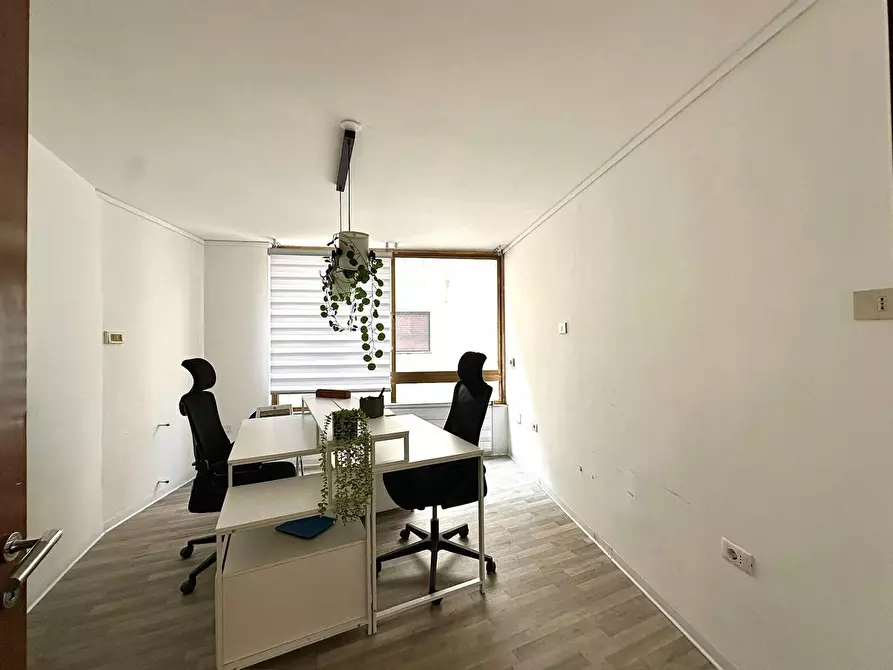 Immagine 7 di Ufficio in vendita  a Palermo