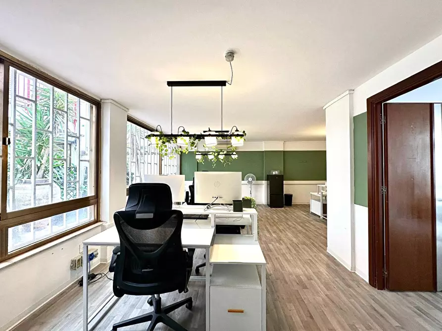 Immagine 8 di Ufficio in vendita  a Palermo