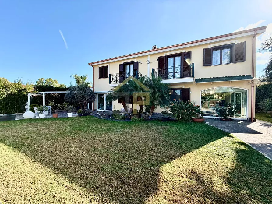 Immagine 3 di Villa in vendita  in Via Del Pistacchio 6 a Carini