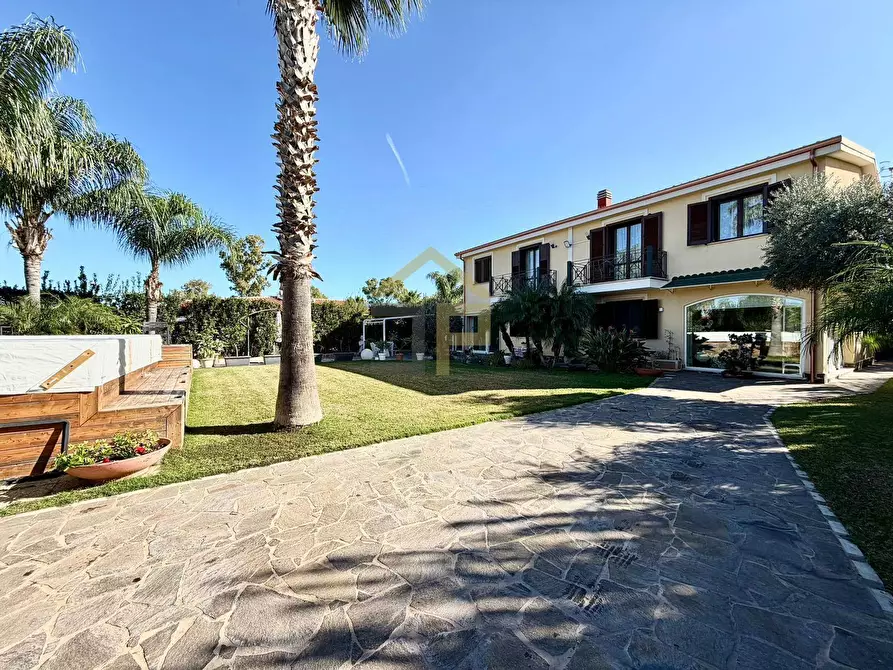 Immagine 2 di Villa in vendita  in Via Del Pistacchio 6 a Carini