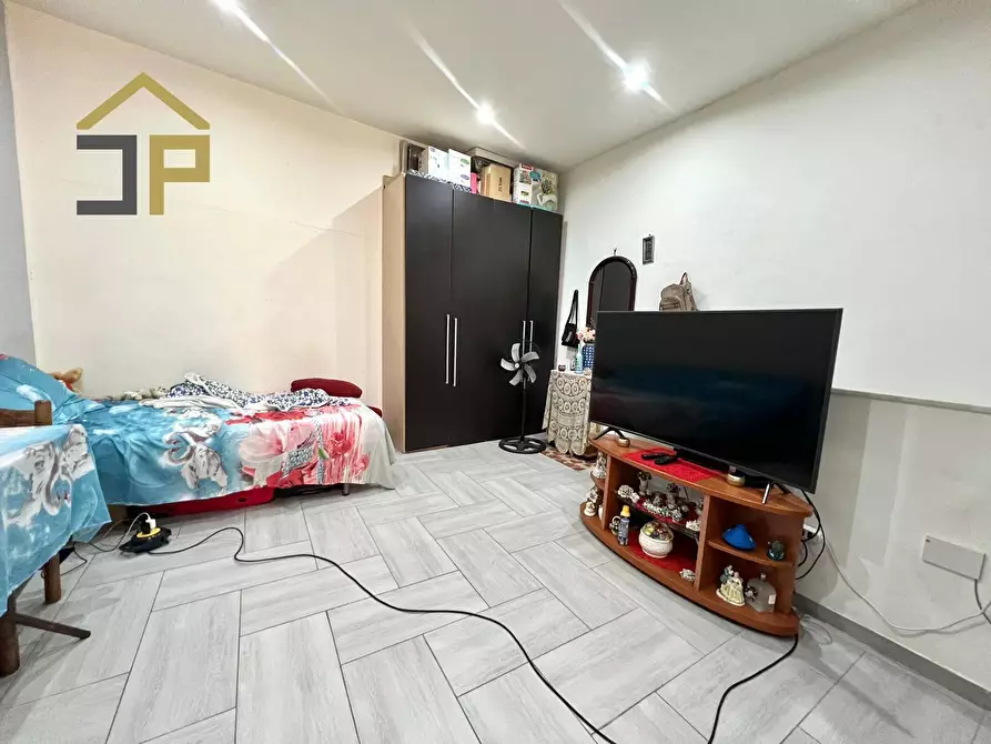 Immagine 2 di Appartamento in vendita  in Vicolo La Rocca Alle Case Nuove 4 a Palermo