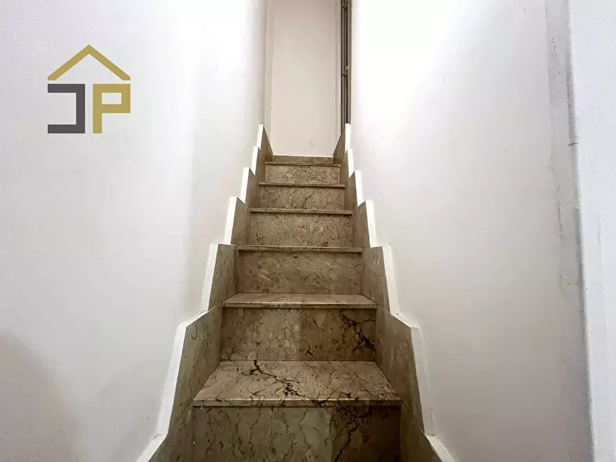 Immagine 12 di Appartamento in vendita  in Vicolo La Rocca Alle Case Nuove a Palermo