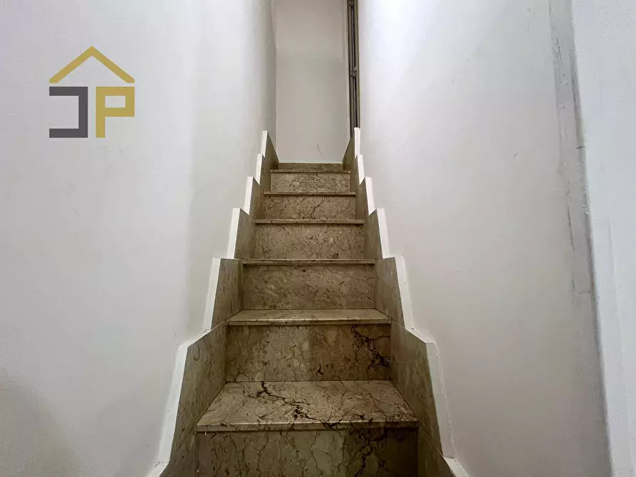 Immagine 13 di Appartamento in vendita  in Vicolo La Rocca Alle Case Nuove a Palermo