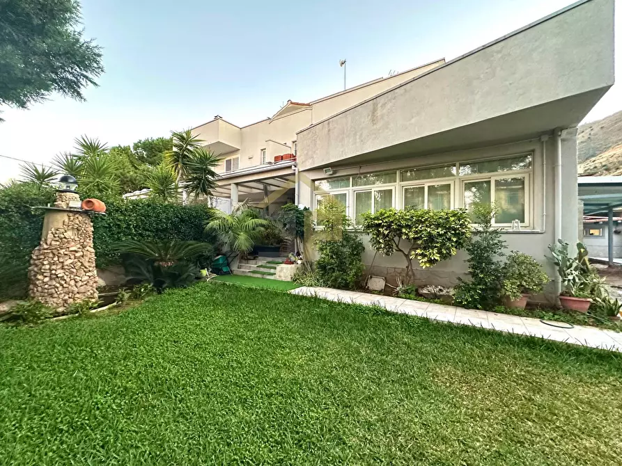 Immagine 2 di Villa in vendita  a Altavilla Milicia