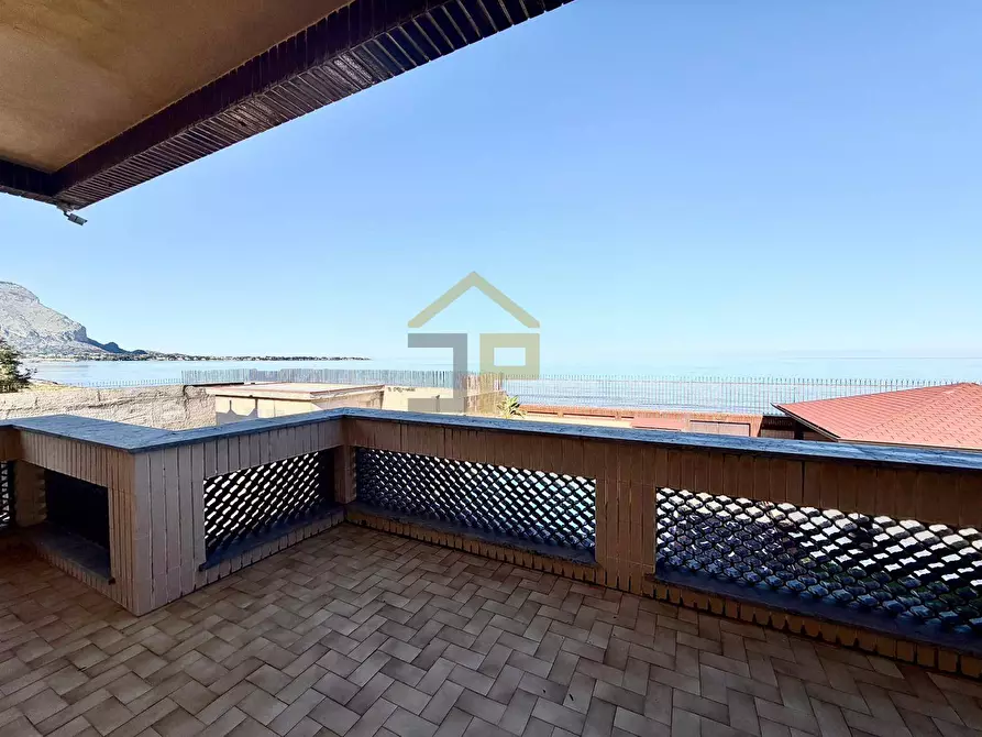 Immagine 38 di Villa in vendita  in Via Cristoforo Colombo a Carini