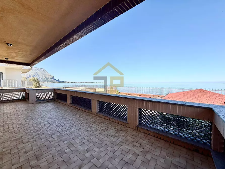 Immagine 39 di Villa in vendita  in Via Cristoforo Colombo a Carini