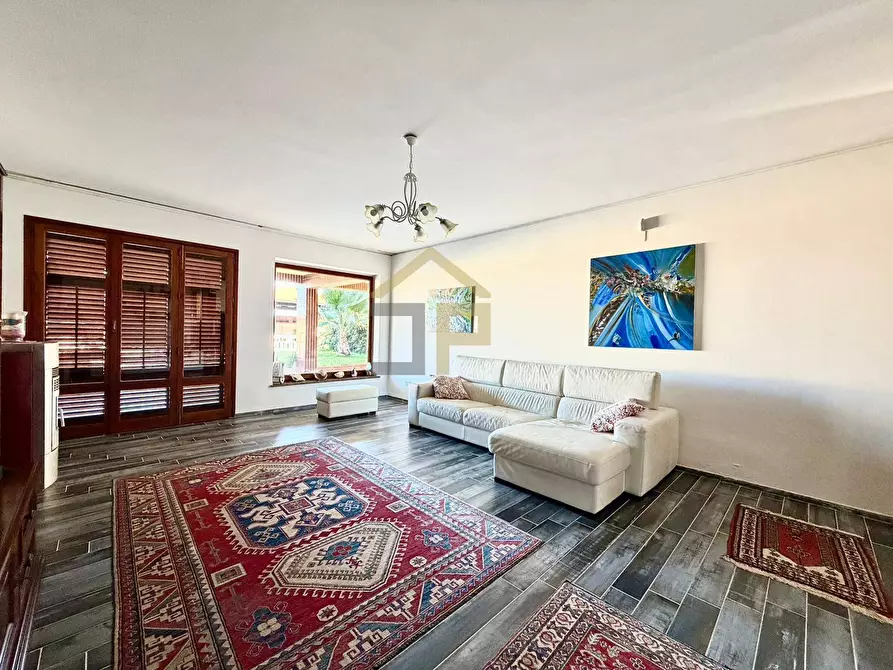 Immagine 26 di Villa in vendita  in Via Cristoforo Colombo a Carini